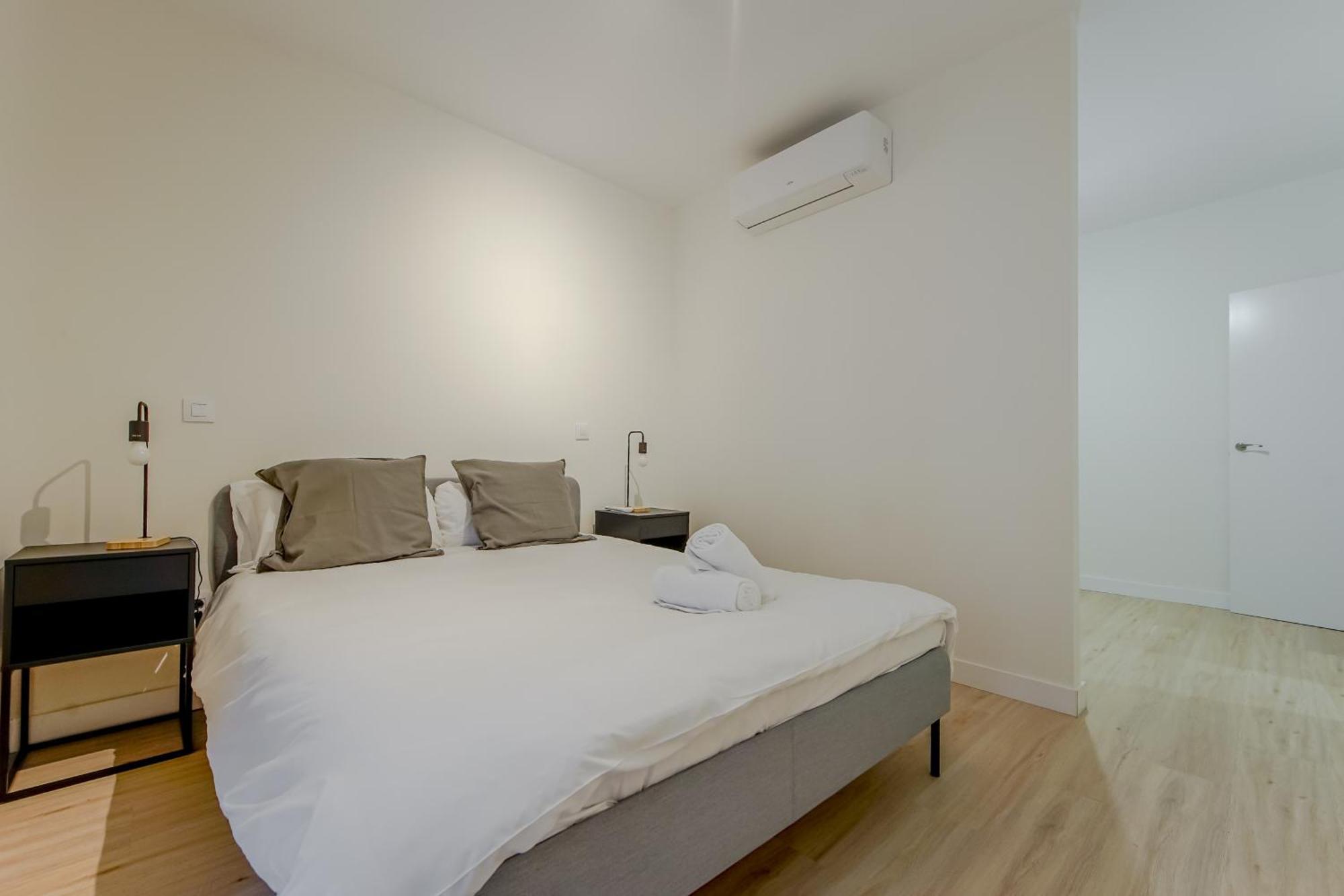 Modern Apt Para 6Pax En La Plaza De Tirso-Centro E1 Madrid Exterior foto