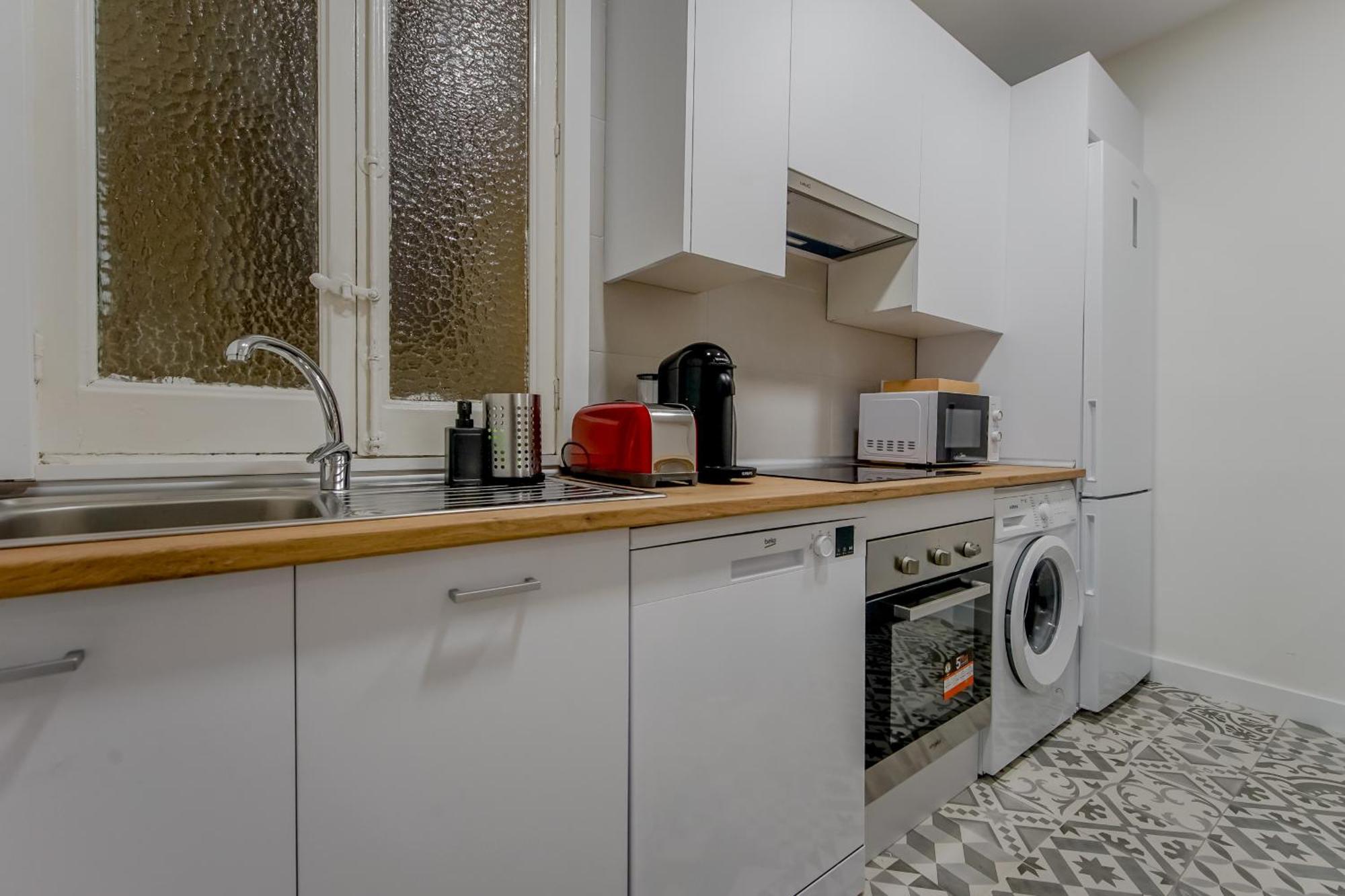 Modern Apt Para 6Pax En La Plaza De Tirso-Centro E1 Madrid Exterior foto