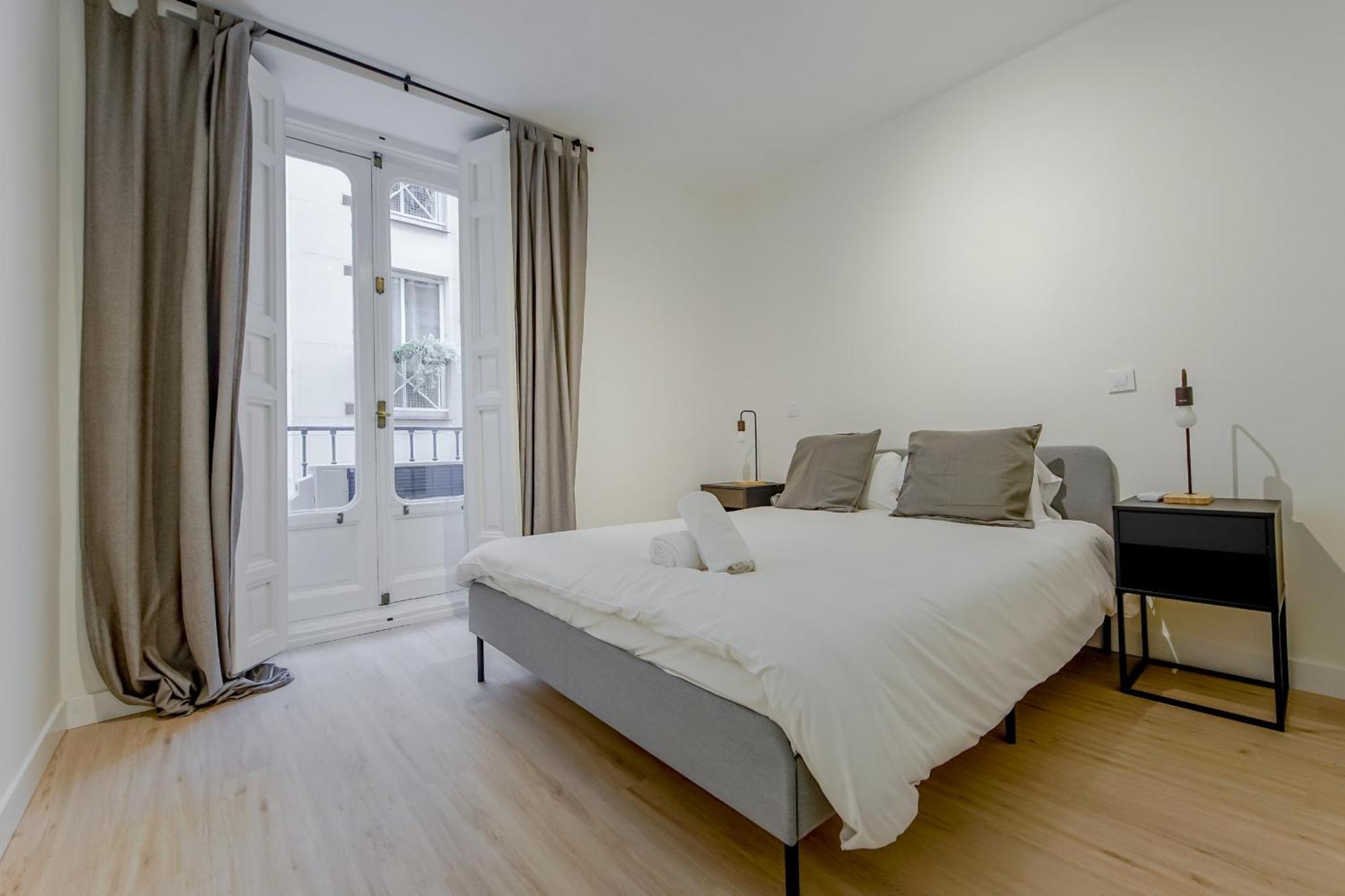 Modern Apt Para 6Pax En La Plaza De Tirso-Centro E1 Madrid Exterior foto