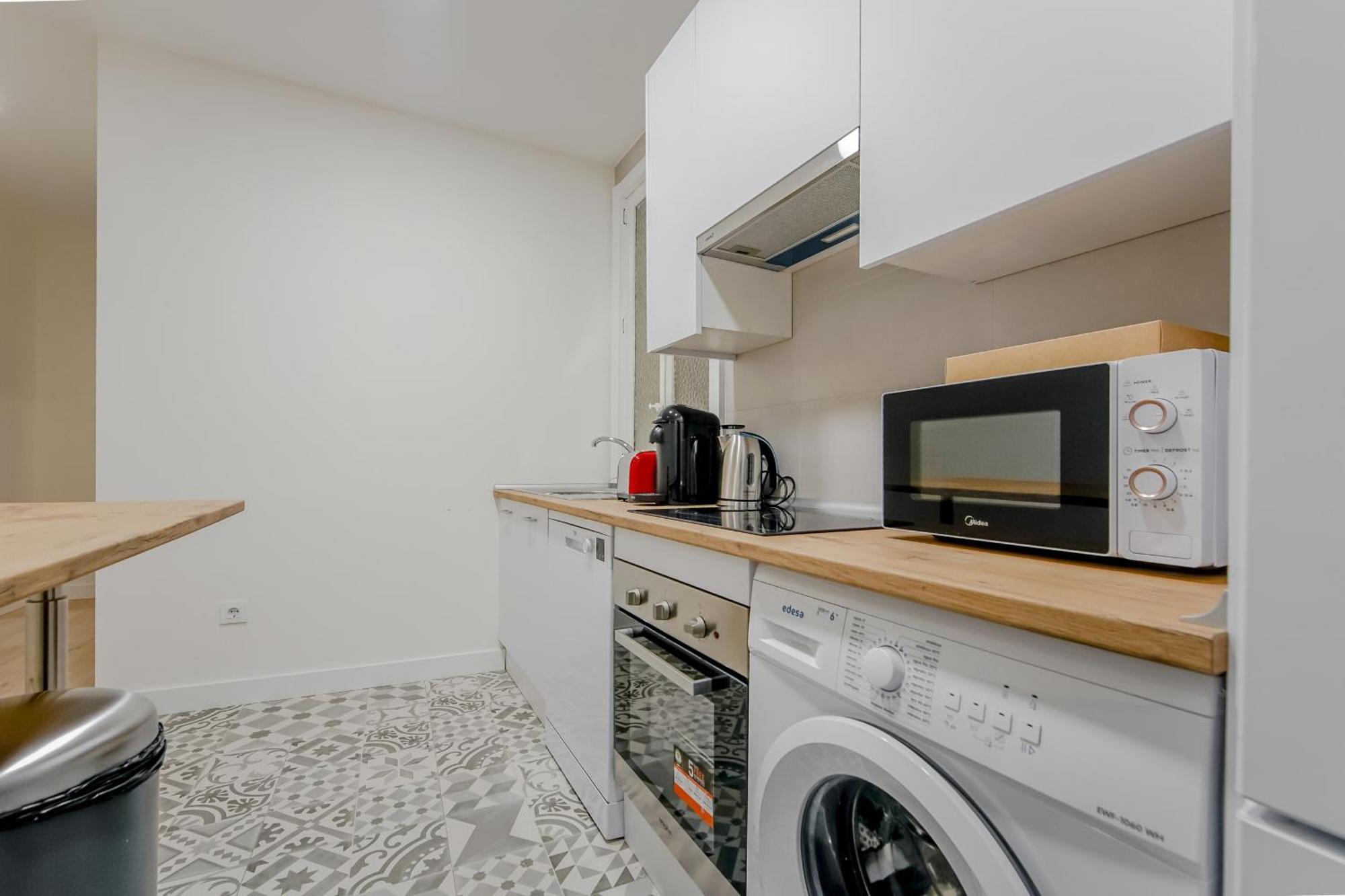 Modern Apt Para 6Pax En La Plaza De Tirso-Centro E1 Madrid Exterior foto